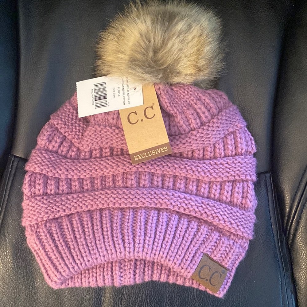 C.C hat - Picture 1 of 1